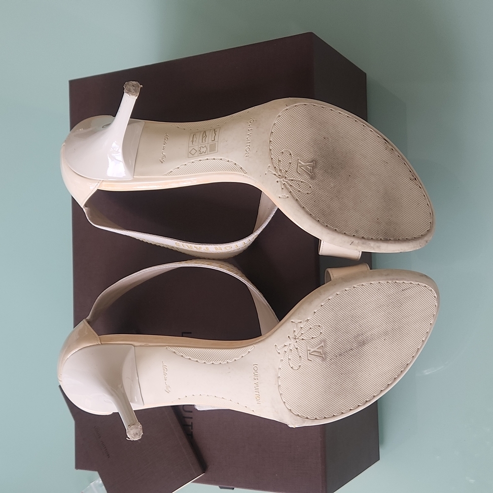 Louis Vuitton sandals. Size 37.5. Ivory color. - Picture 5 of 12